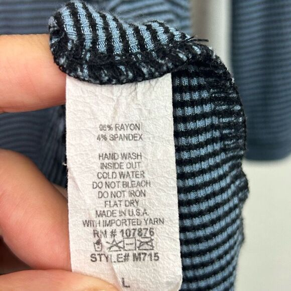 Comfy USA Blue Micro Striped Long Sleeve Asymmetrical Rayon Top Size L - Picture 7 of 13